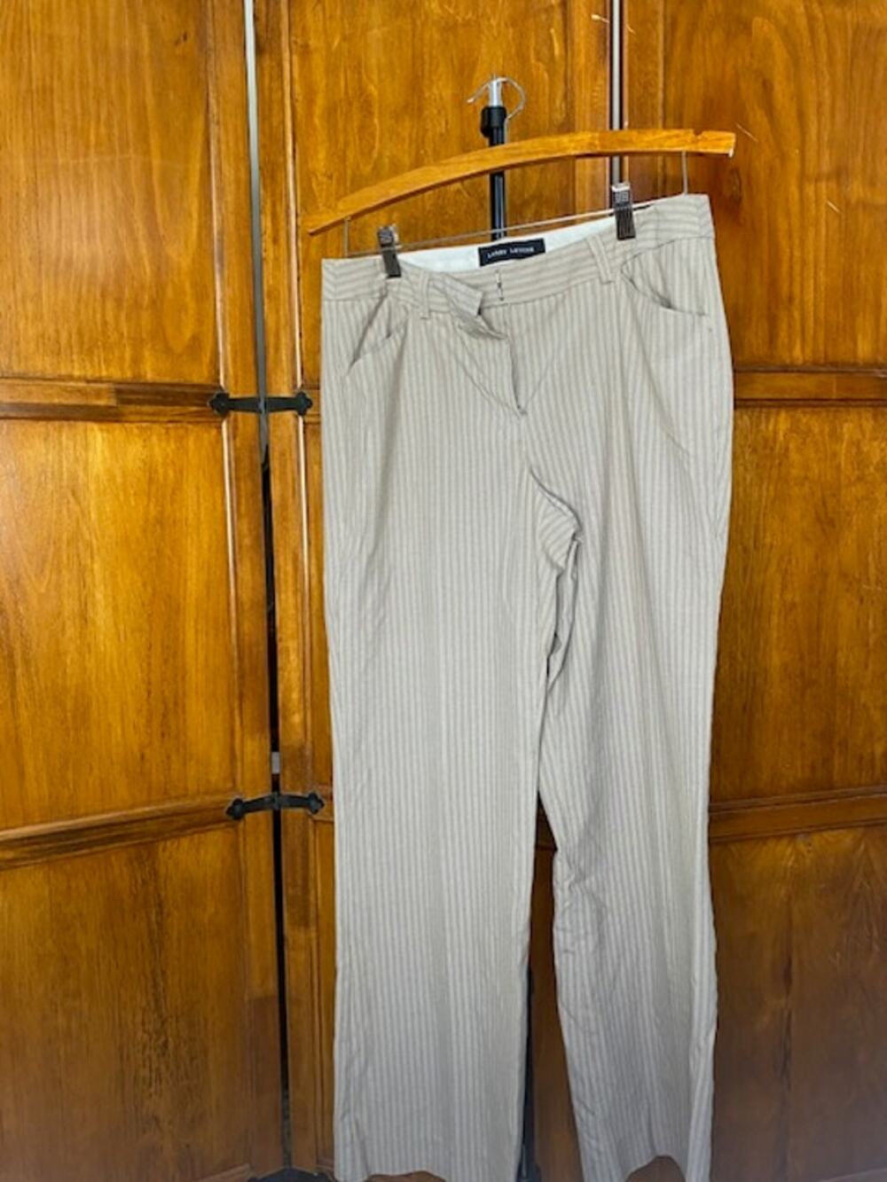 Larry Levine Women’s Size 8 Pinstripe Dress Pants Tan Brown Stretch Trouser
